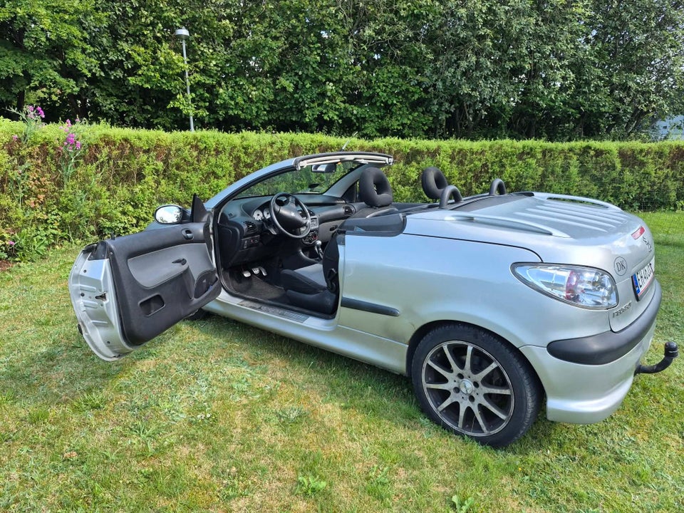 Peugeot 206 1,6 16V CC 2d