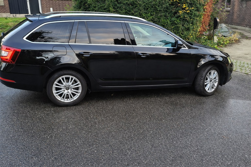 Skoda Octavia 1,0 TSi 115 Style Business Line+ Combi DSG 5d