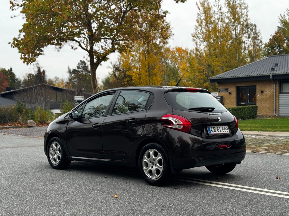 Peugeot 208 1,2 VTi Access 5d