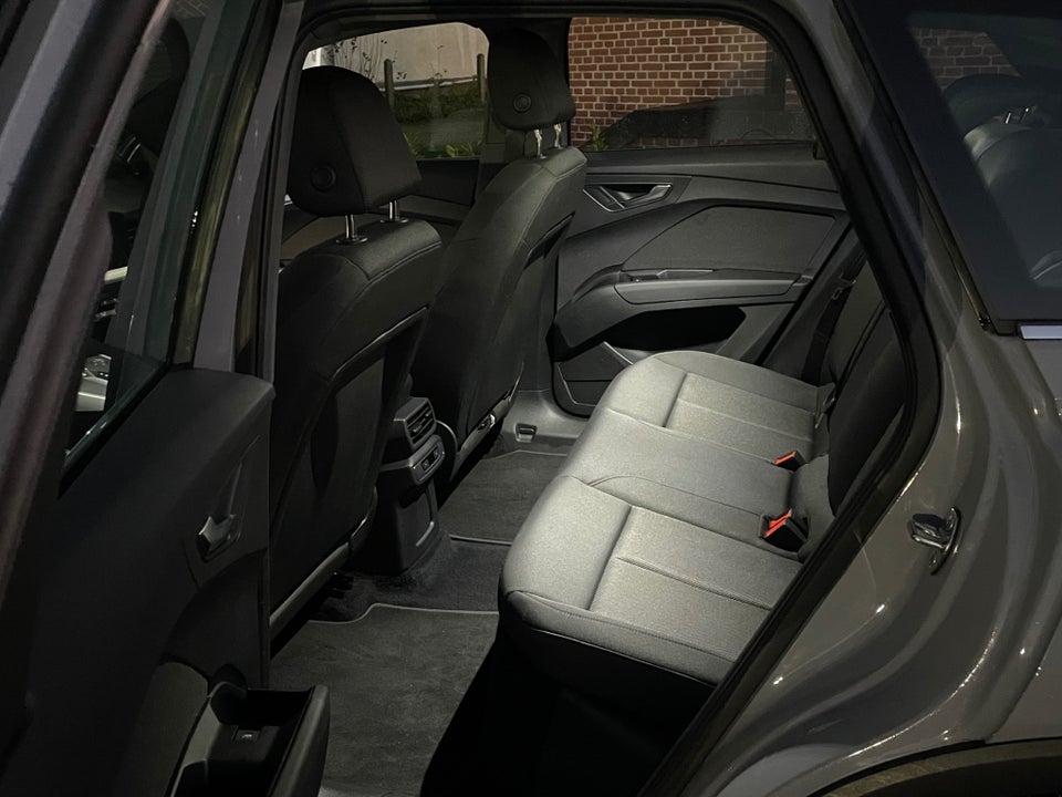 Audi Q4 e-tron 35  5d