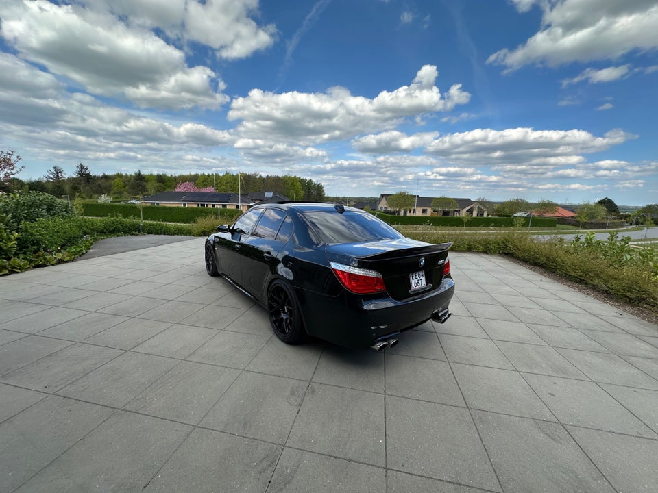 BMW M5 5,0 SMG 4d