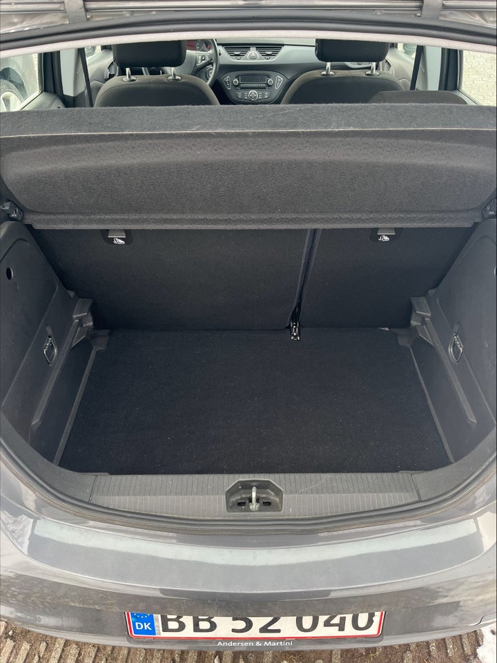 Opel Corsa 1,4 Essentia 5d