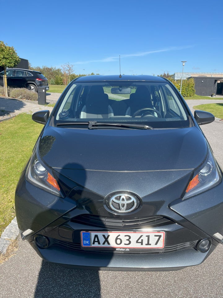 Toyota Aygo 1,0 VVT-i x-play 5d