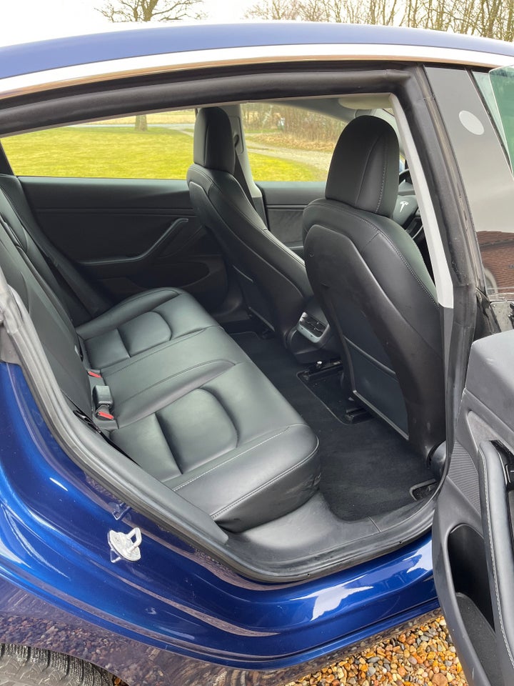 Tesla Model 3 Long Range RWD 4d