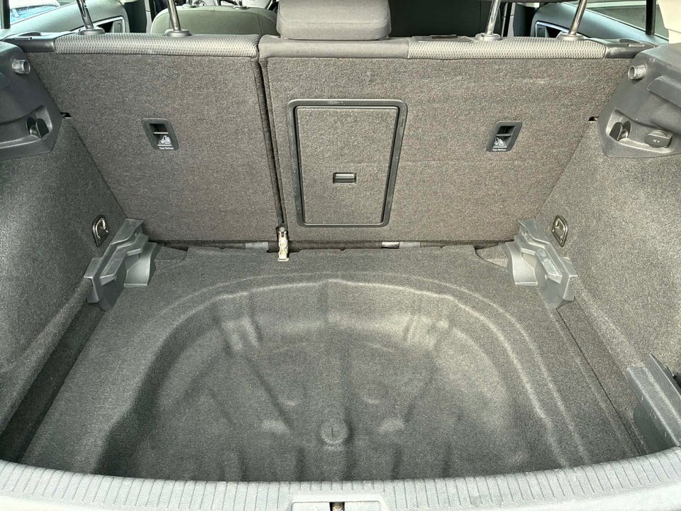 VW Golf VII 1,5 TSi 130 Comfortline Variant 5d