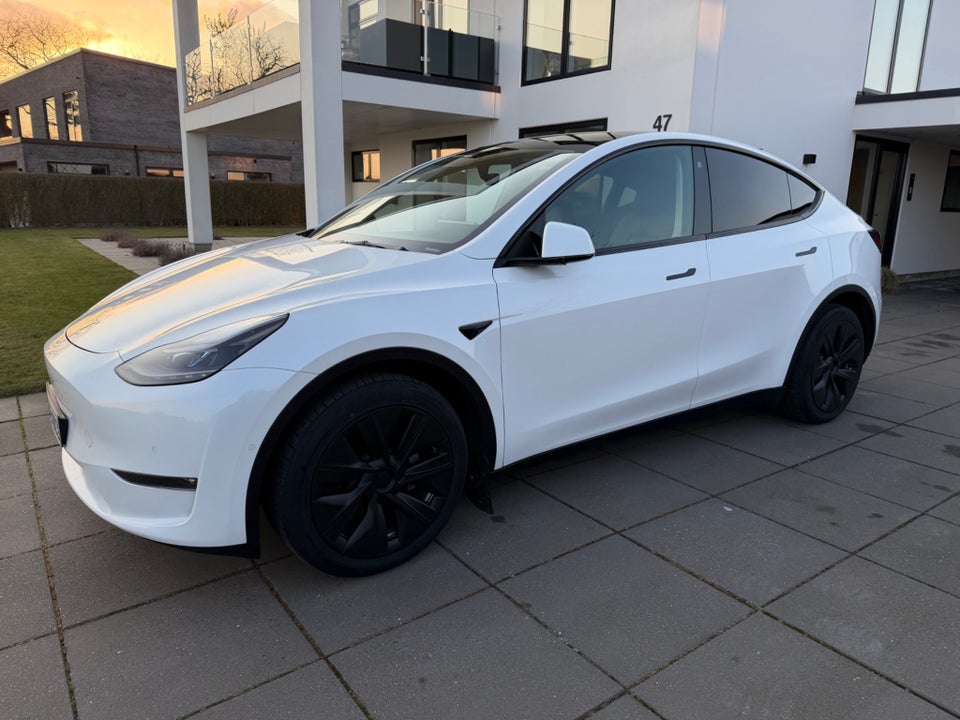 Tesla Model Y Long Range AWD 5d
