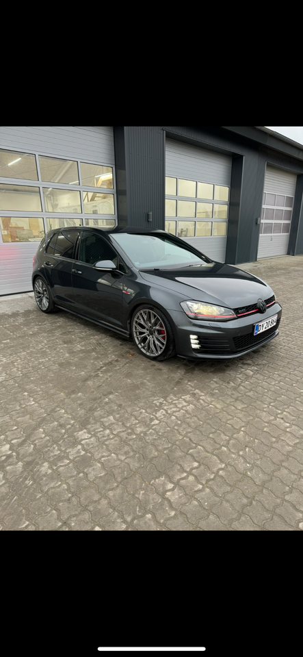 VW Golf VII 2,0 GTi DSG BMT 5d