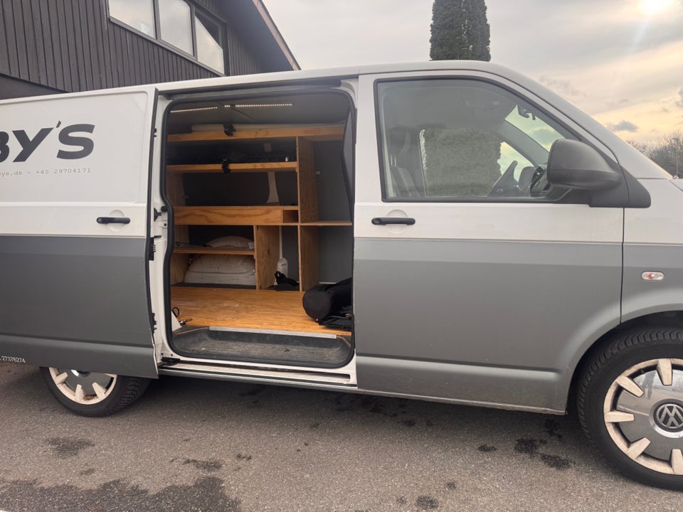 VW Transporter 2,0 TDi 114 Kassevogn kort BM 4d