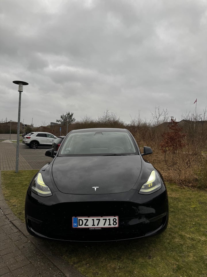 Tesla Model Y Long Range AWD 5d