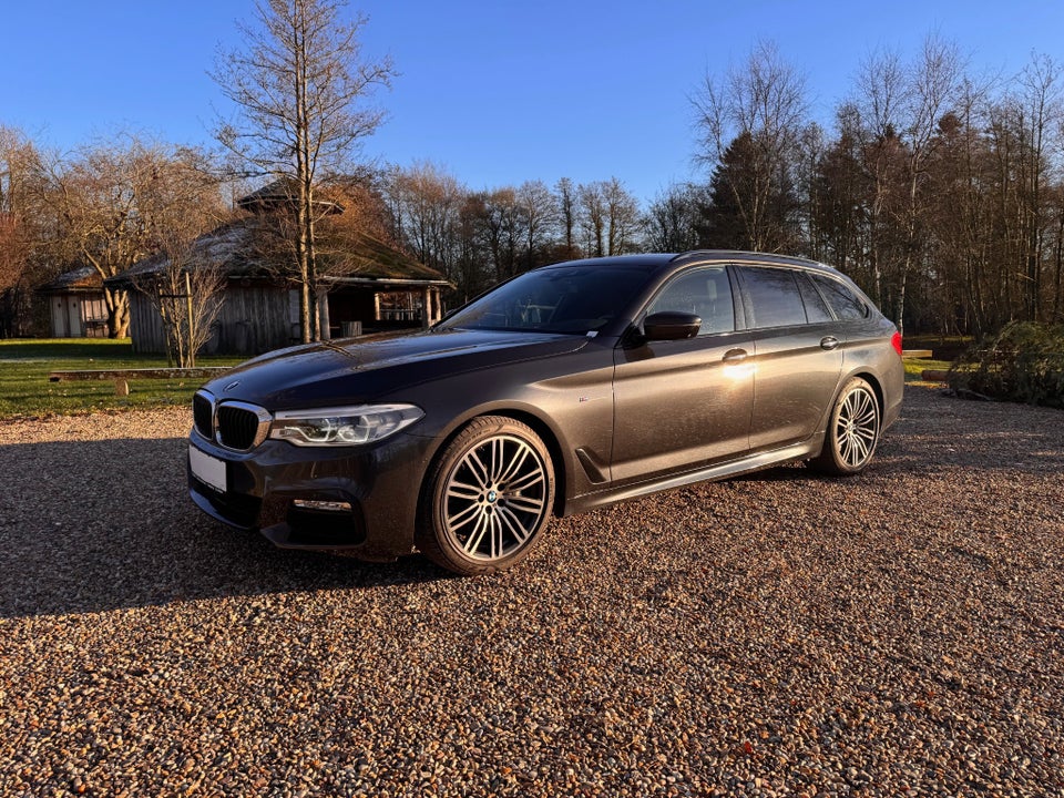 BMW 530d 3,0 Touring M-Sport xDrive aut. 5d