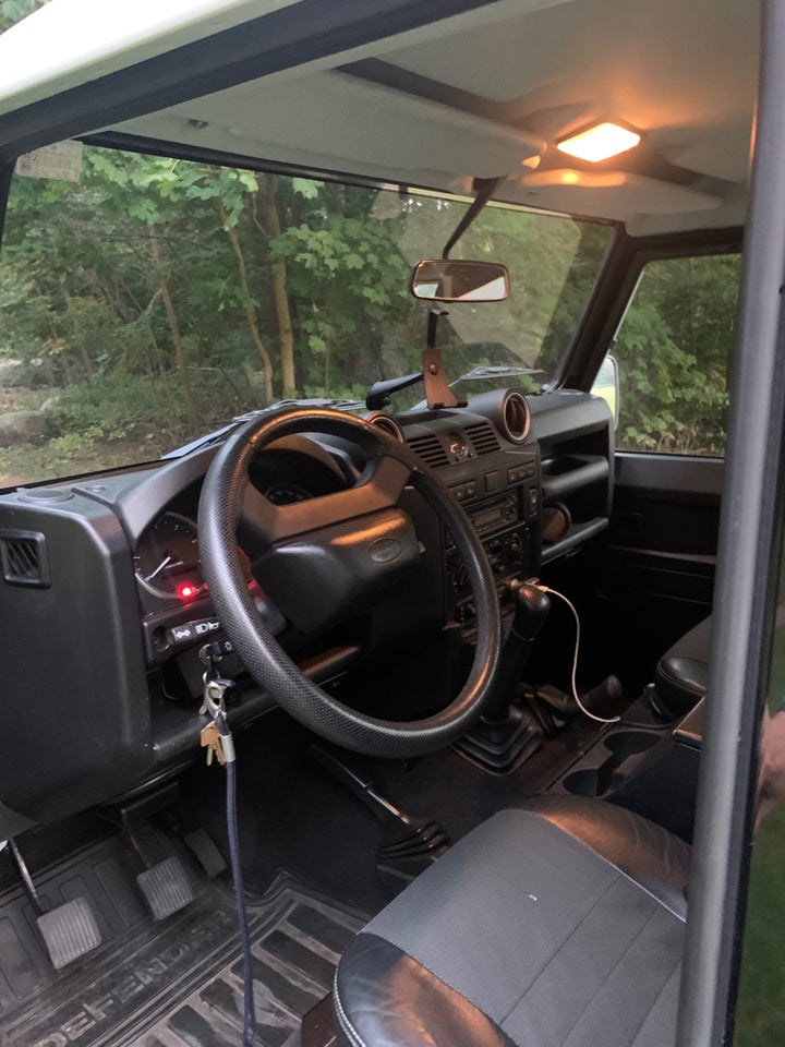 Land Rover Defender 110 2,4 TD4 5d