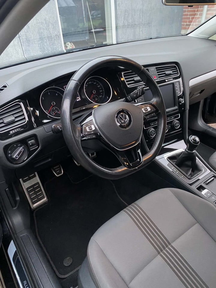 VW Golf VII 1,6 TDi 110 Allstar Variant Van 5d