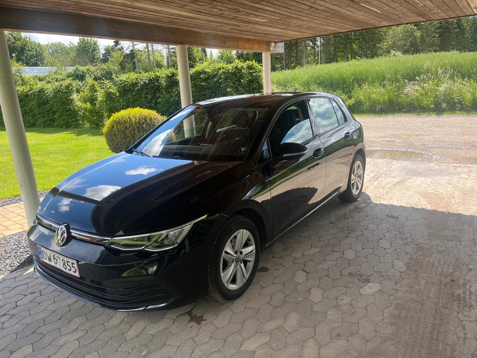 VW Golf VIII 1,5 eTSi 130 Life Variant DSG 5d