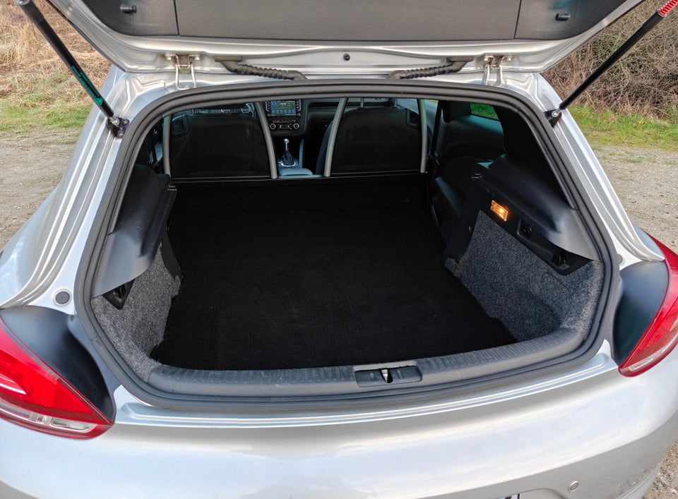 VW Scirocco 2,0 TSi 210 Sport DSG Van 3d