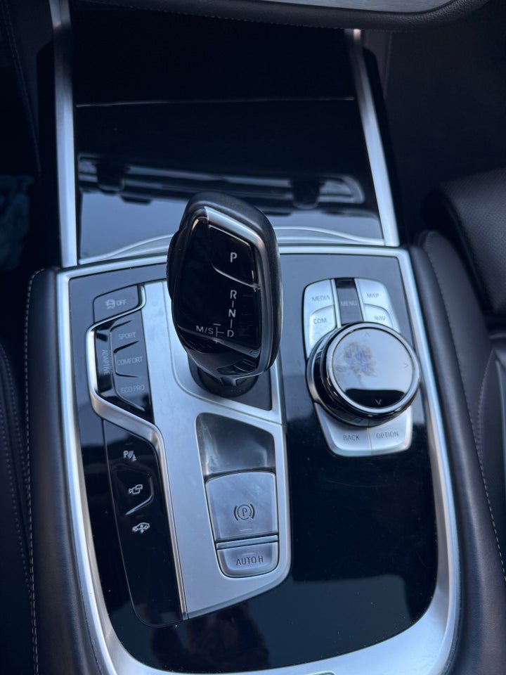 BMW 750i 4,4 xDrive aut. 4d