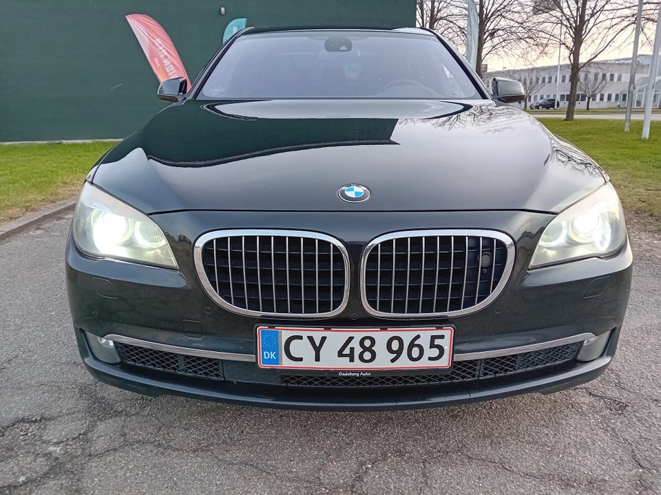 BMW 740d 3,0 Individual Steptr. 4d