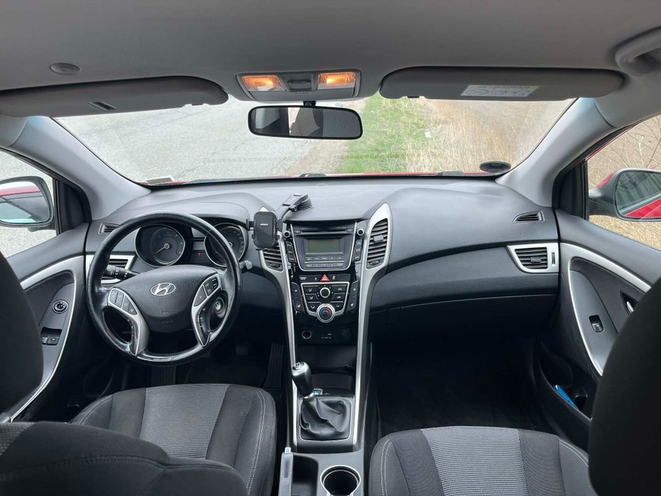 Hyundai i30 1,6 CDRi 110 Comfort 5d