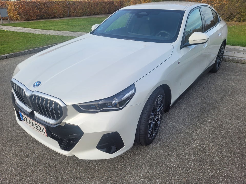 BMW i5 eDrive40 M-Sport 4d
