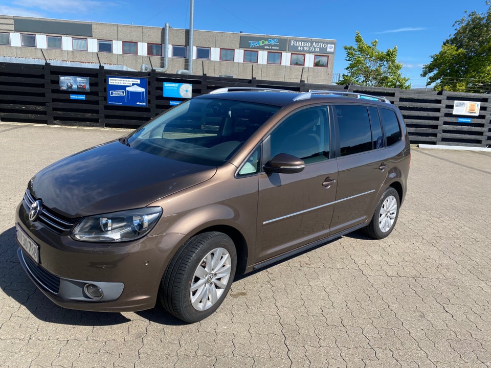 VW Touran 2,0 TDi 140 Highline DSG BMT 7prs 5d