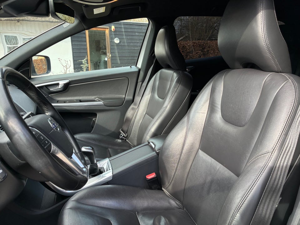 Volvo XC60 2,0 D3 150 Momentum 5d