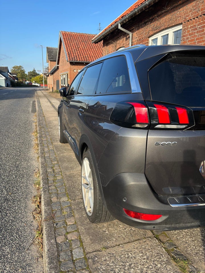 Peugeot 5008 1,6 BlueHDi 120 Allure 7prs 5d