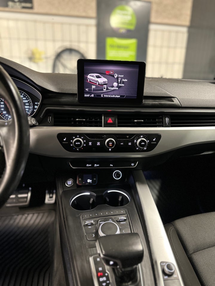 Audi A4 2,0 TDi 150 Avant S-tr. 5d