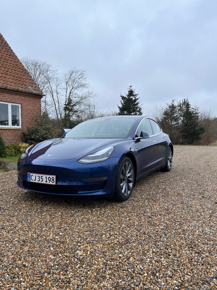 Tesla Model 3 Long Range RWD 4d