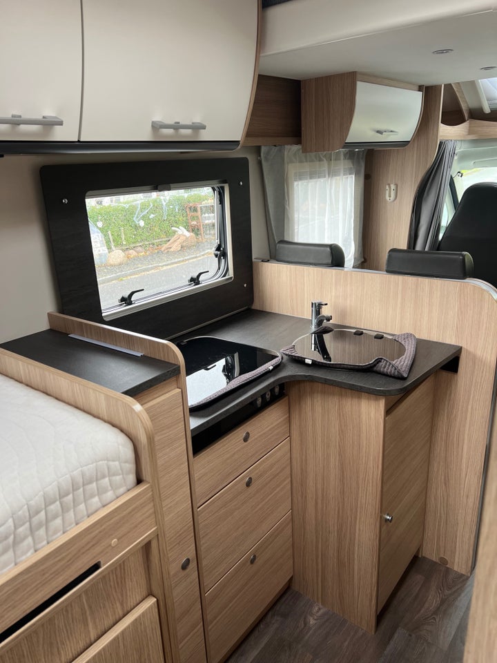 Sunlight T67 2,3 FTN2FE 4d