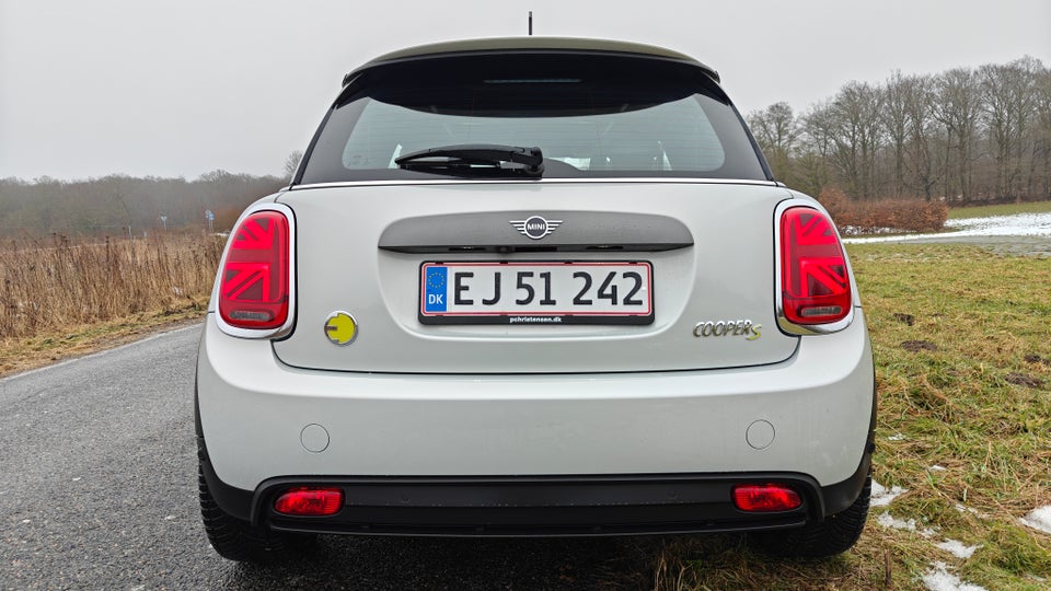 MINI Cooper SE Greenwich 3d