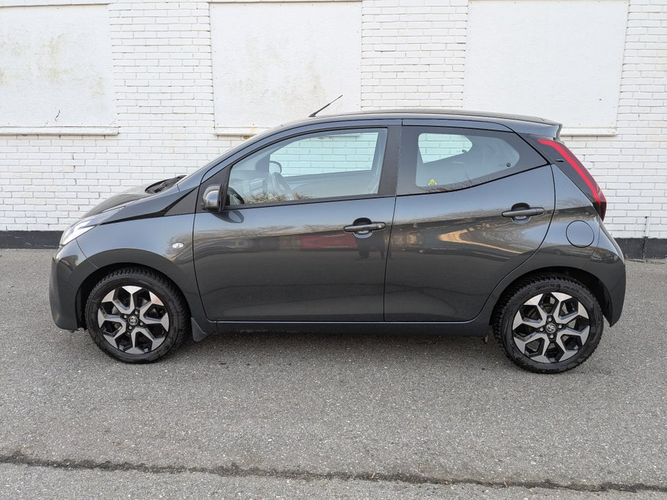 Toyota Aygo 1,0 VVT-i x-play 5d