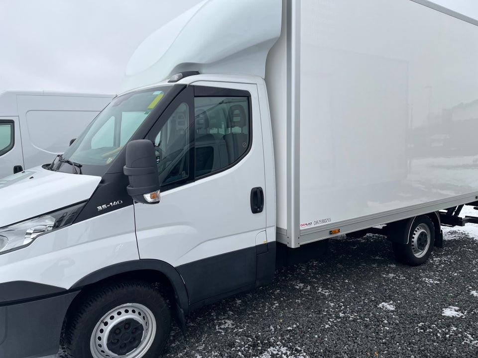 Iveco Daily 35S13 2,8 TDi Chassis