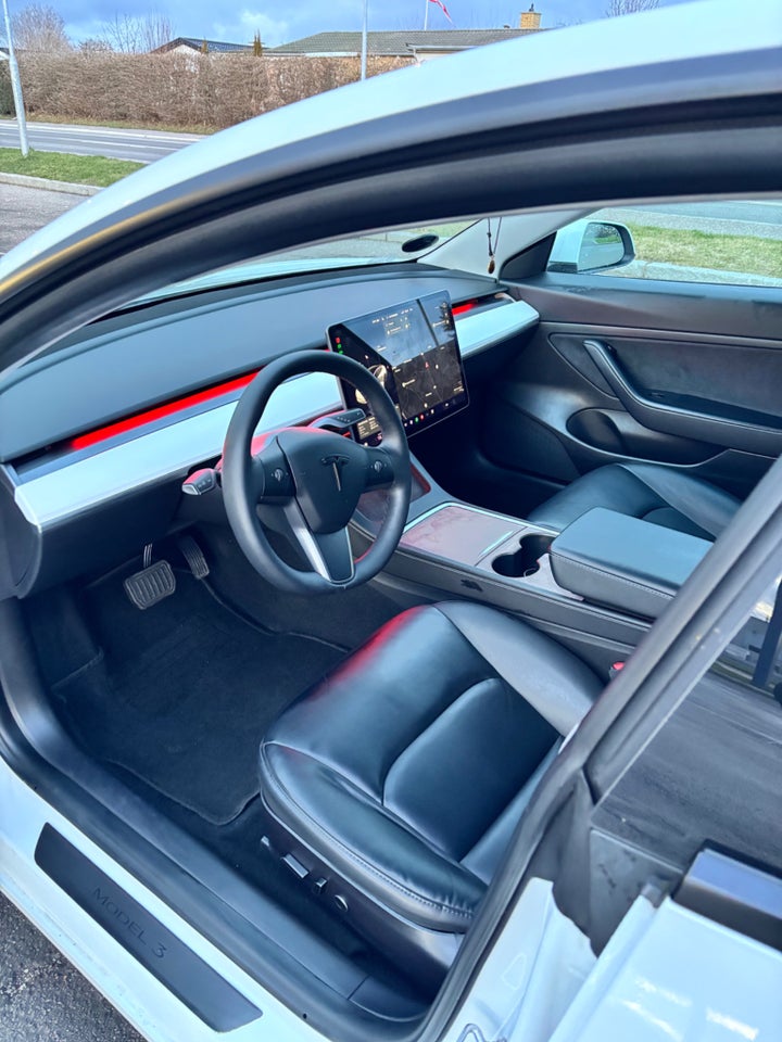 Tesla Model 3 Standard Range+ RWD 4d