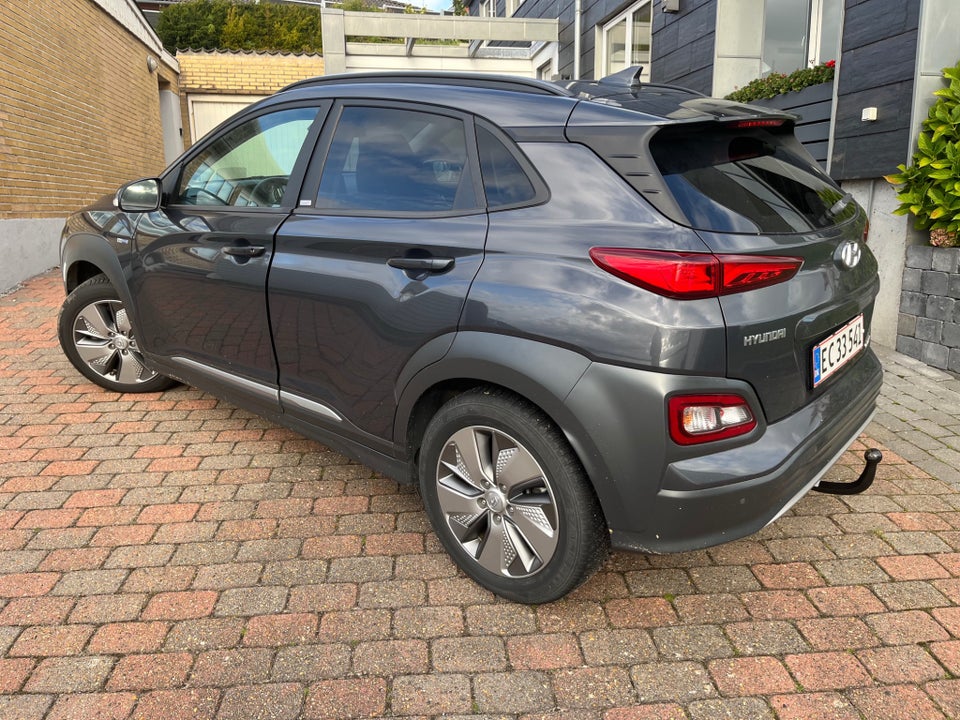 Hyundai Kona 64 EV Premium 5d