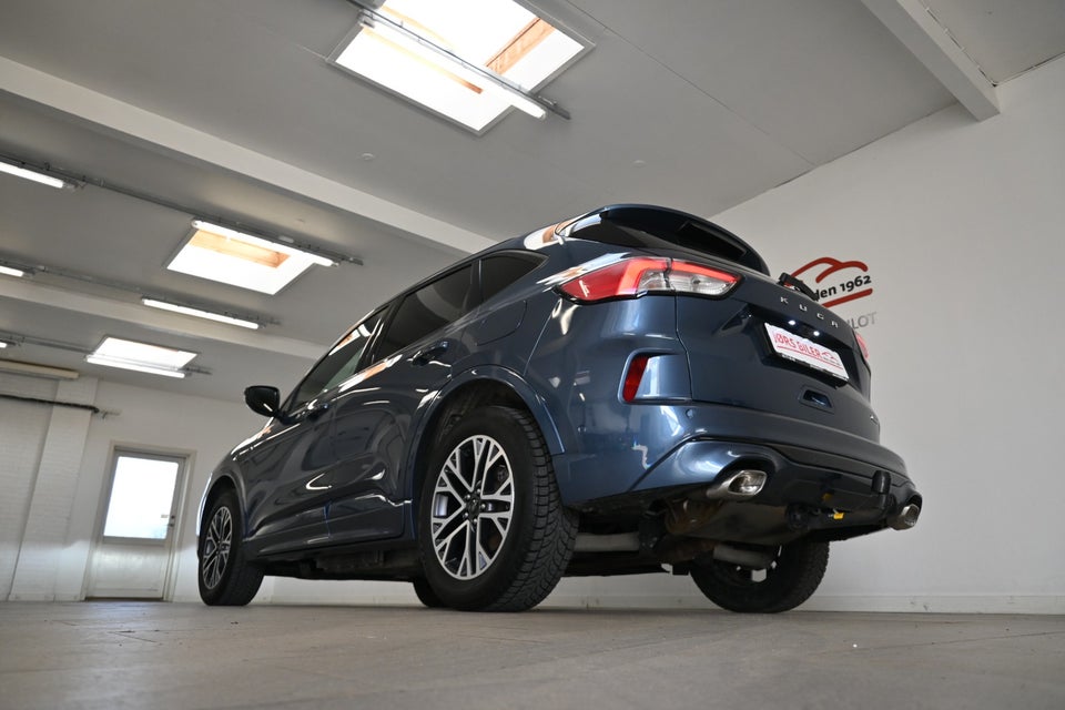 Ford Kuga 2,5 PHEV ST-Line X CVT 5d