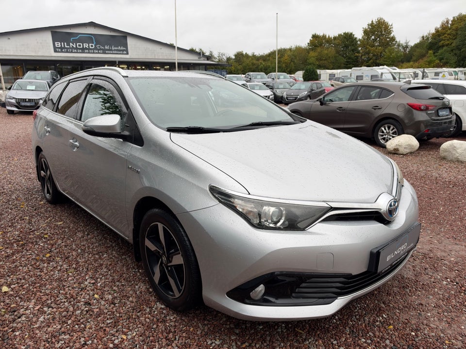 Toyota Auris 1,8 Hybrid H2 Comfort Touring Sports CVT 5d