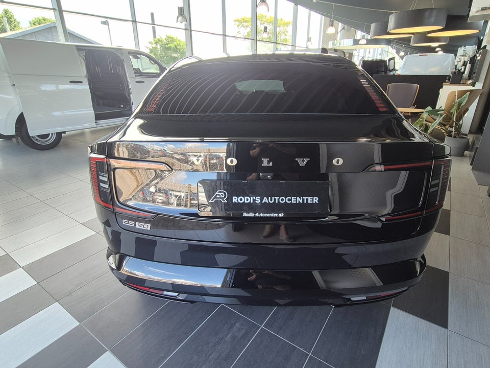 Volvo ES90 Extended Range Plus 4d