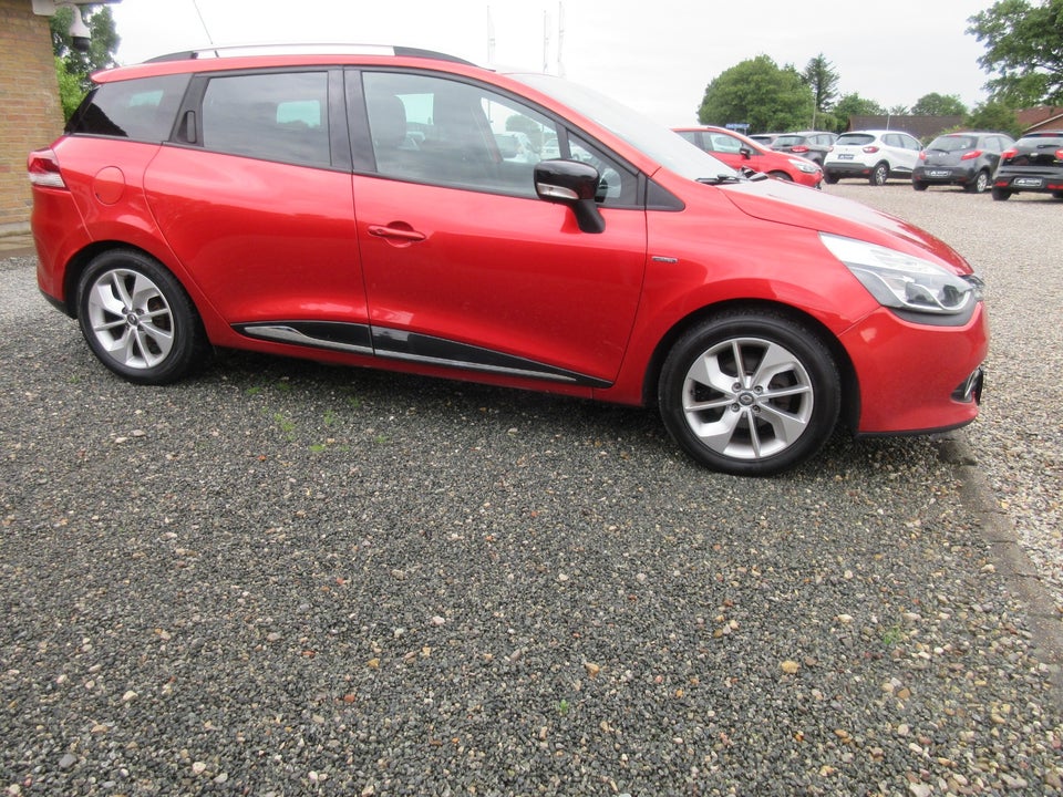 Renault Clio IV 1,5 dCi 90 Limited Sport Tourer 5d