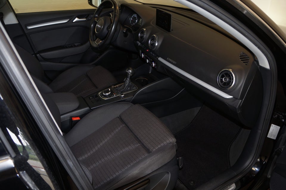 Audi A3 1,4 e-tron Ambition Sportback S-tr. 5d