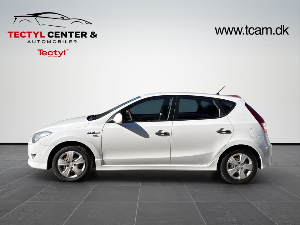 Hyundai i30 1,6 CRDi 90 Classic Eco 5d