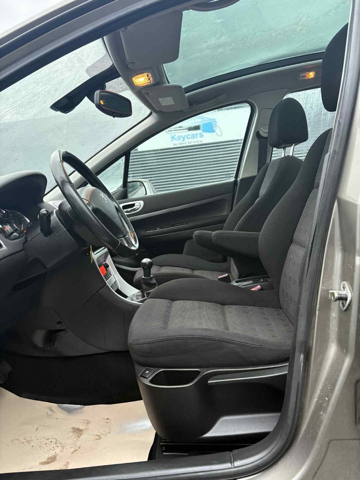 Peugeot 307 2,0 T6 5d