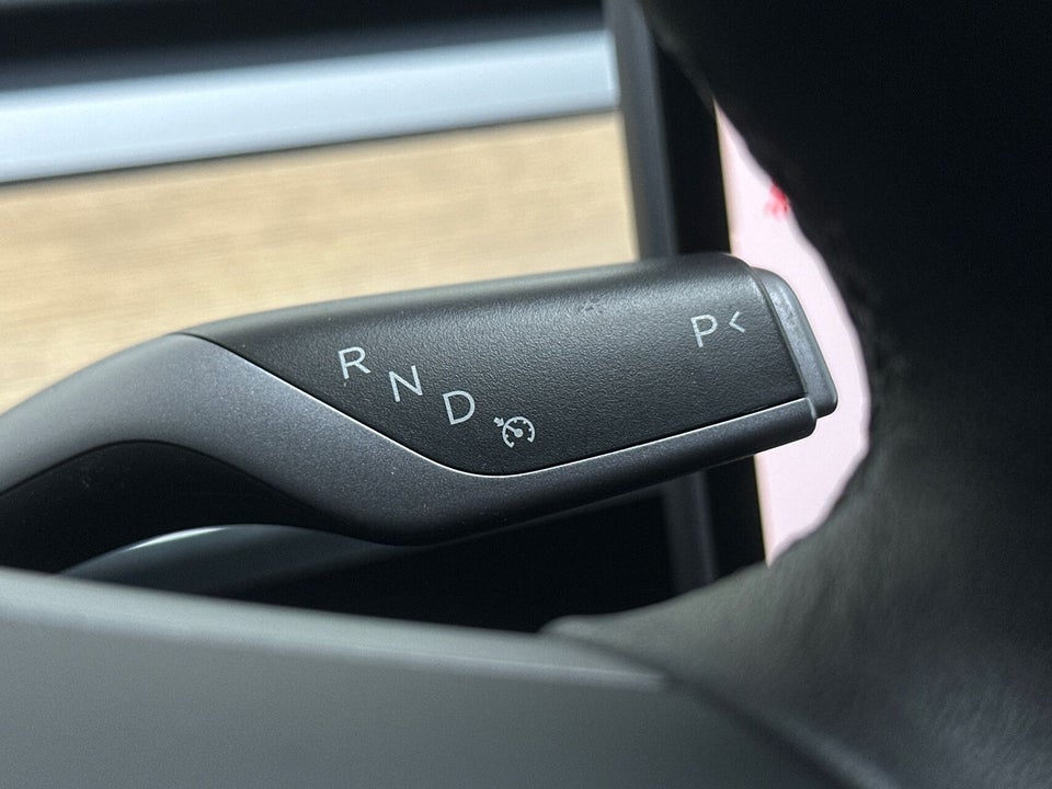 Tesla Model 3 Long Range AWD 4d