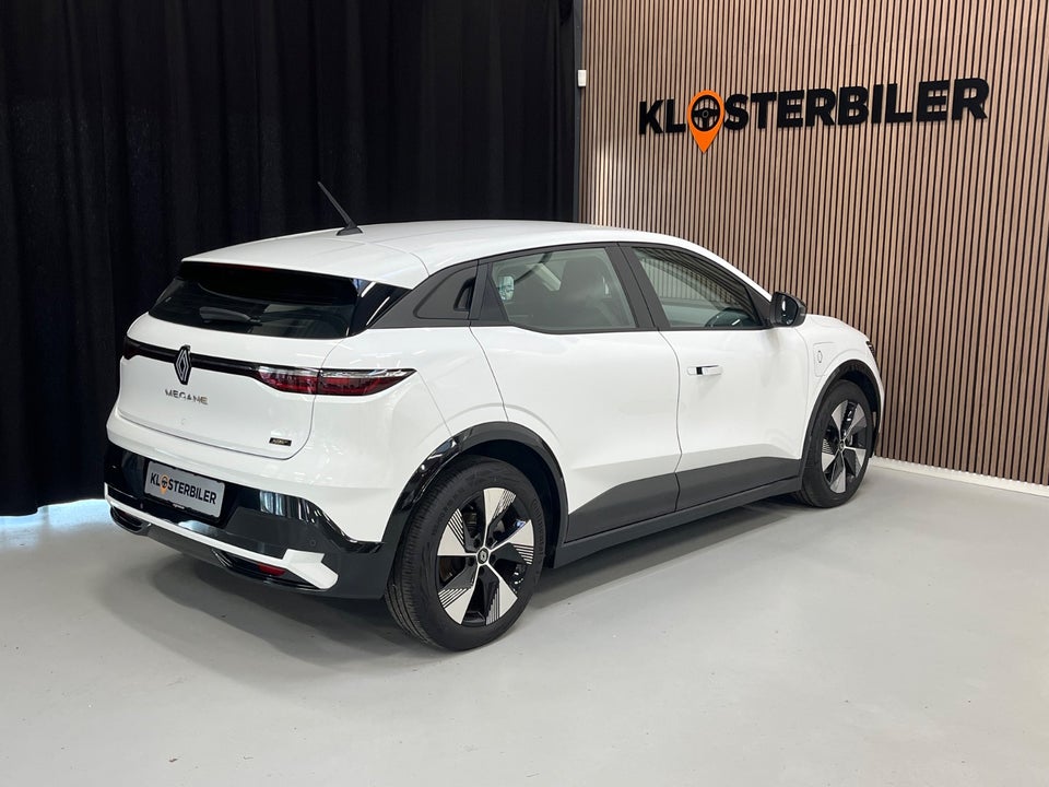 Renault Megane E-Tech 40 Equilibre 5d