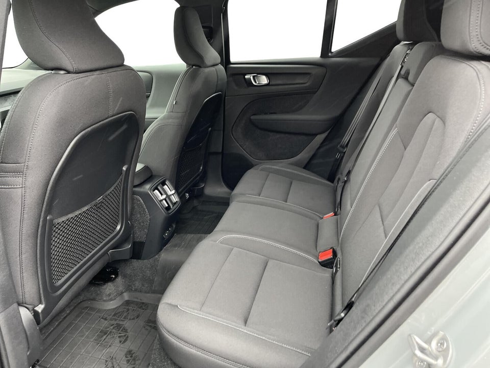 Volvo EX40 Extended Range Plus 5d