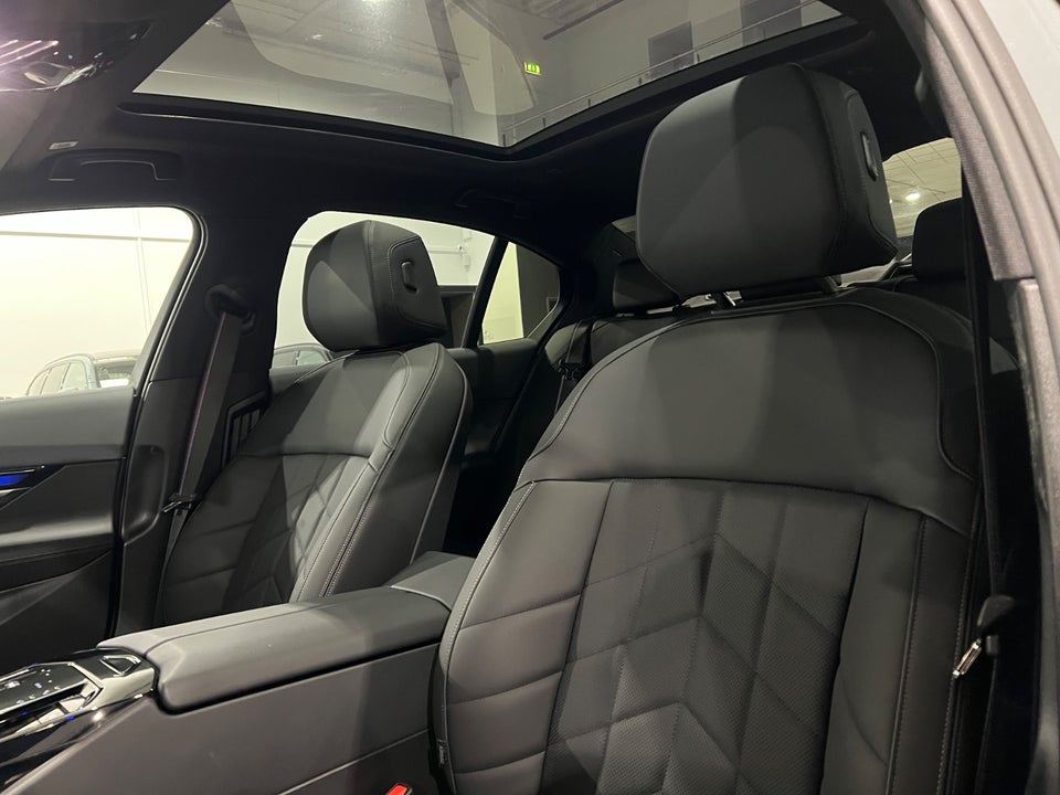 BMW i5 M60 xDrive 4d