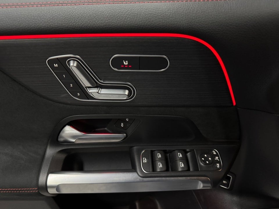 Mercedes EQB300 AMG Line 4Matic 7prs 5d