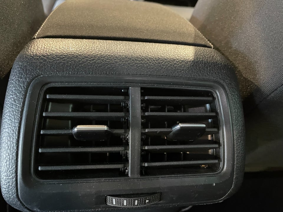 VW Golf VII 1,5 TSi 150 Highline Variant DSG 5d