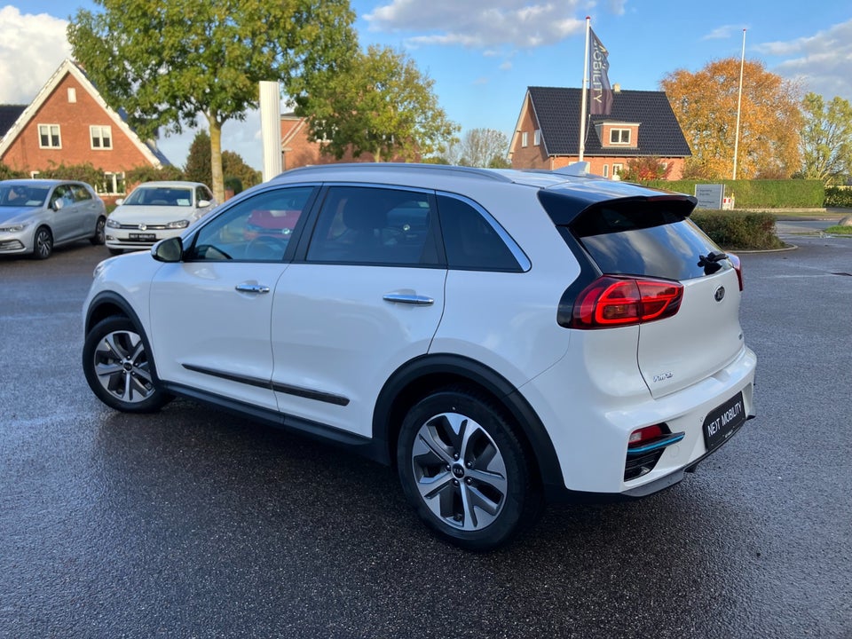 Kia e-Niro 64 Advance 5d