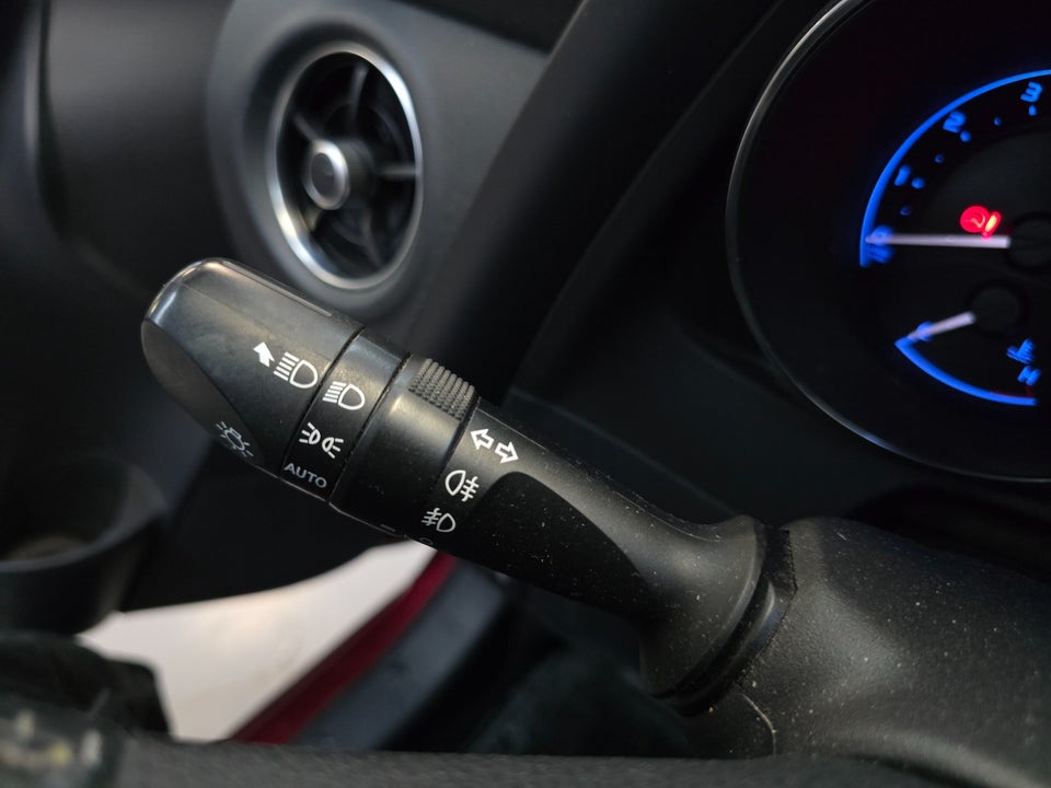 Toyota Auris 1,2 T T2 Style 5d