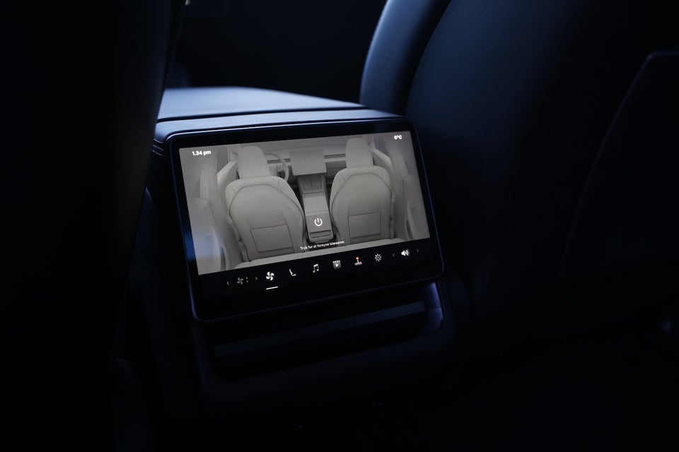 Tesla Model 3 Long Range AWD 4d