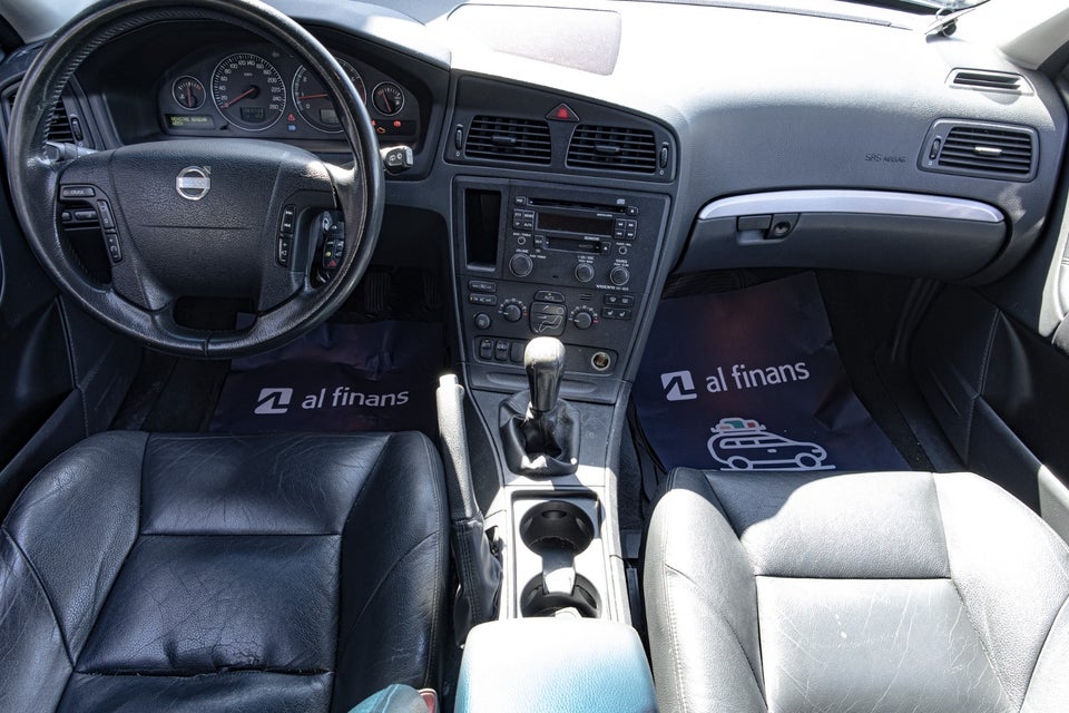 Volvo V70 2,4 140 5d